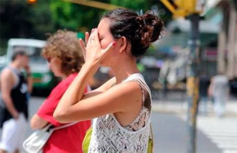 Efectos de dos ondas tropicales pegarán en la mayor parte del país
