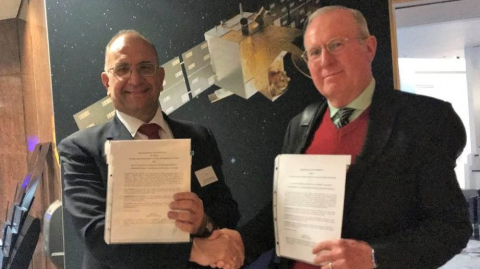 Firman México y Grecia convenio en materia espacial