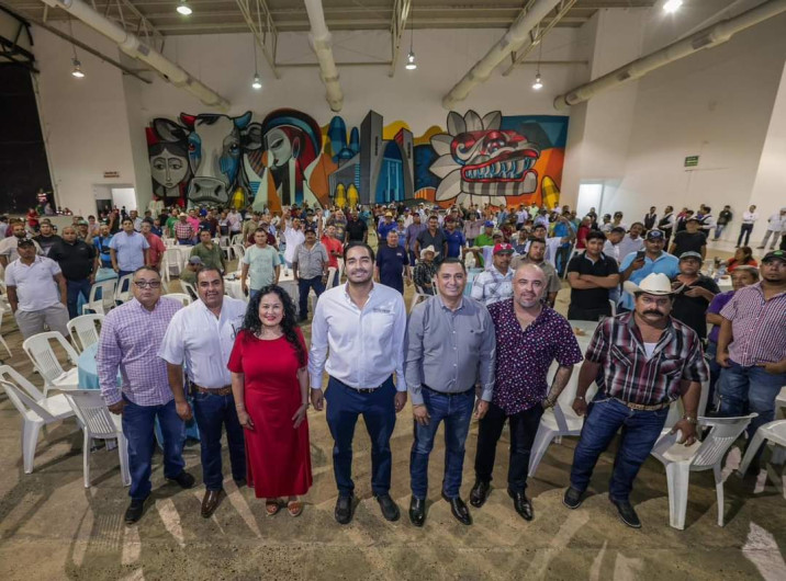 Convivió Alcalde Carlos Peña Ortiz a trabajadores municipales en alegre celebración de Día del Padre 