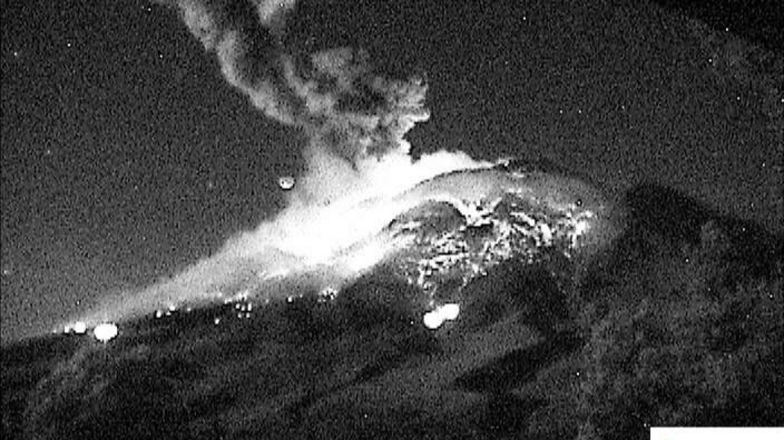 Volcán Popocatépetl registra fuerte explosión