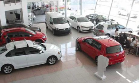 Cae venta de autos