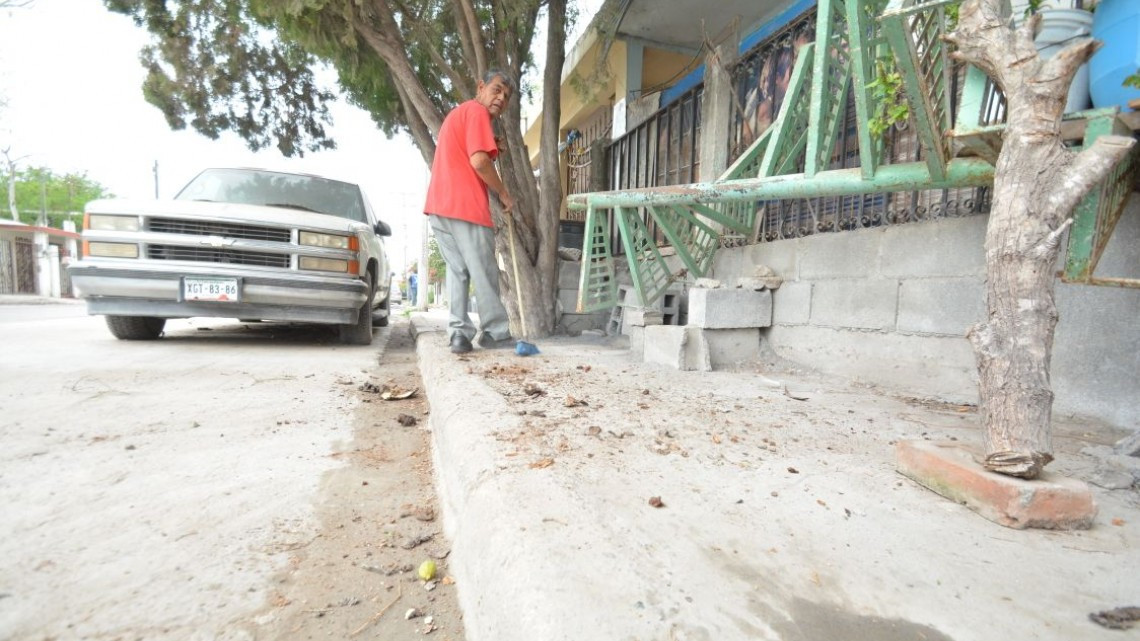 Continúan labores de descacharrización y reparación de alumbrado público