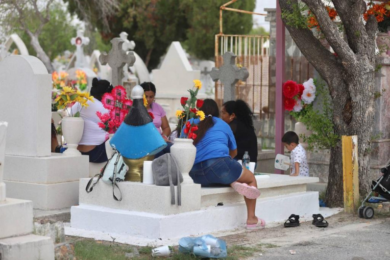 Panteones municipales 10 de mayo