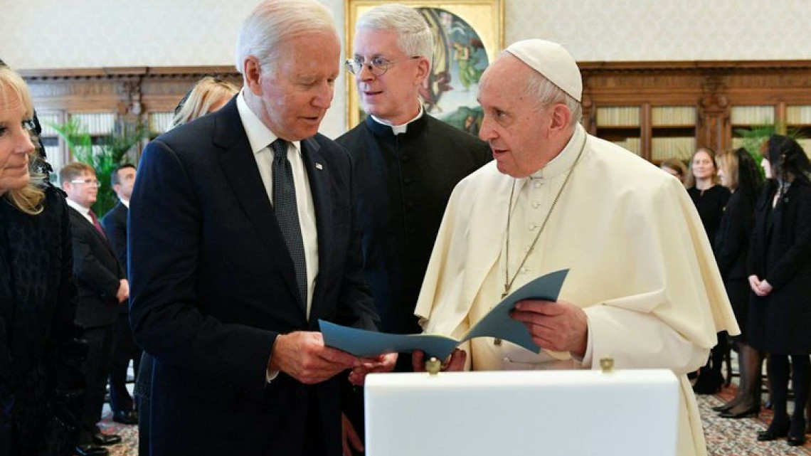 Joe Biden se reúne con el Papa Francisco en el Vaticano