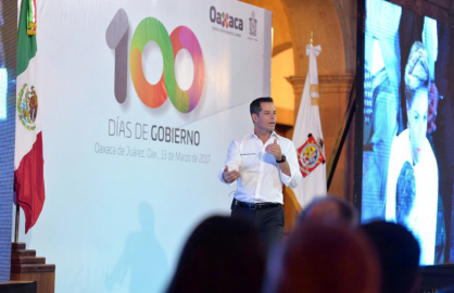 Rinde informe Murat  a 100 días de gobierno