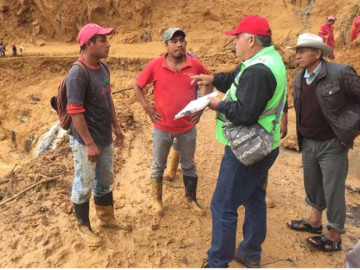 4 sepultados tras derrumbe de cerro en Oaxaca