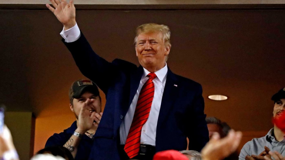 Así abuchearon a Trump durante juego de la Serie Mundial de Beisbol