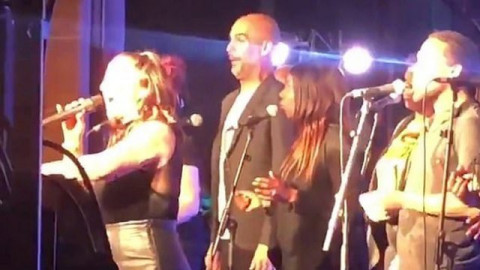 Guardiola bailó al ritmo de Madonna en los festejos del City