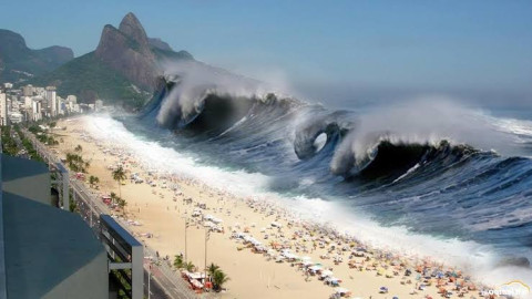 Tsunami golpea costa oeste de EU y Canadá