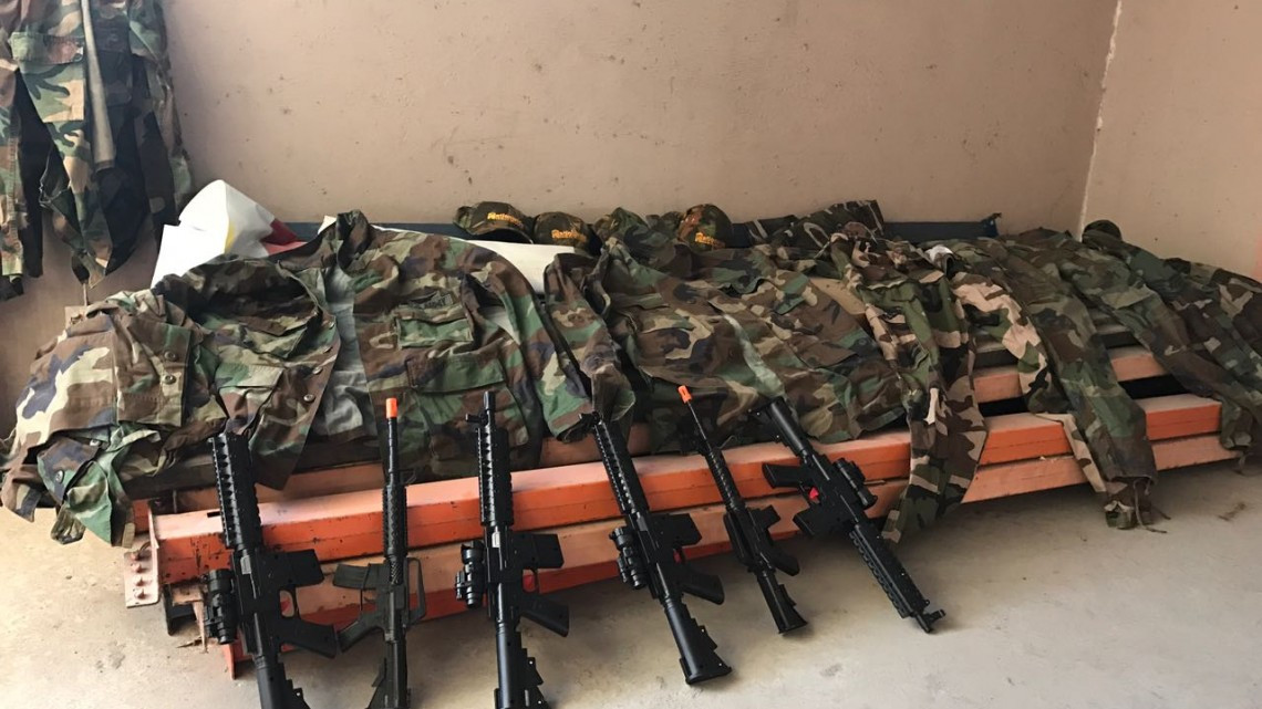 Descubren "pasadizo secreto" y armas de juguete en Sindicato de Maquiladoras