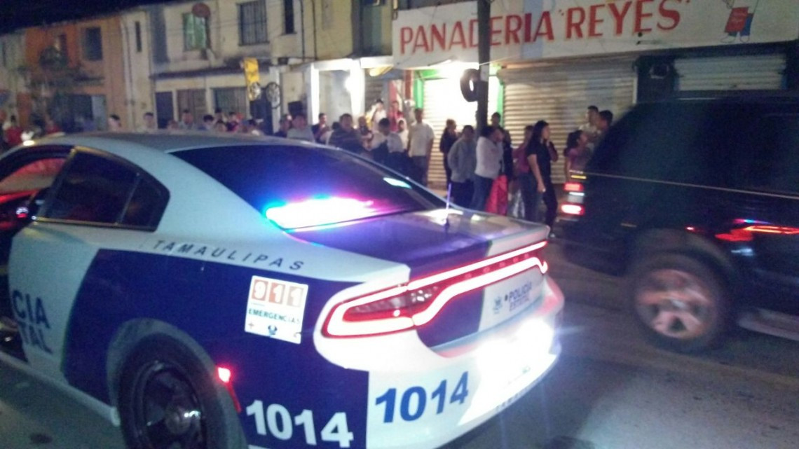 Vecinos intentan linchar a delincuente tras robar en una panadería