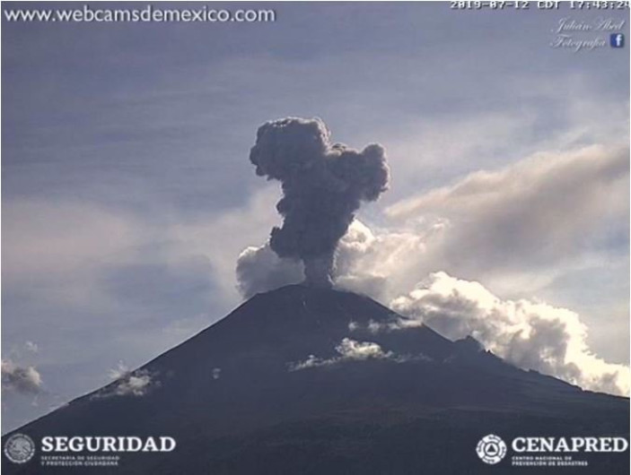 Volcán Popocatépetl presenta actividad explosiva 