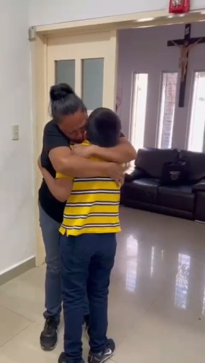 Se reencuentra madre con su hijo perdido en Guanajuato y encontrado en Nuevo Laredo 