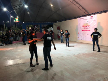 Invitan a clases de cumbia texana