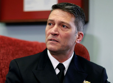 Ronny Jackson retira su candidatura para Asuntos de Veteranos