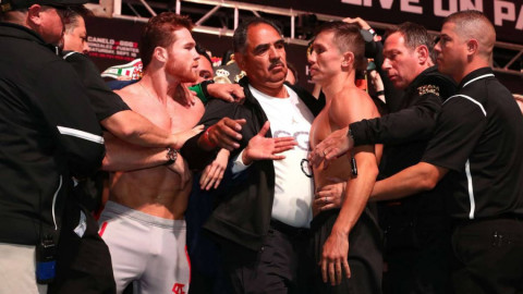 Canelo y Golovkyn superan pesaje y se calientan los ánimos previo a la pelea