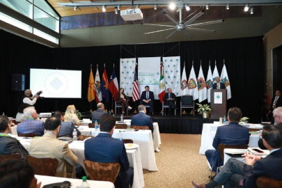 Proyecto de Río binacional destaca la hermandad de los dos Laredo en foro de Nadbank