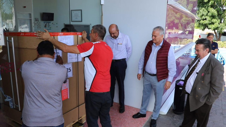 Entrega Gobierno del estado mastógrafo digital con tomisíntesis y esterotaxia.