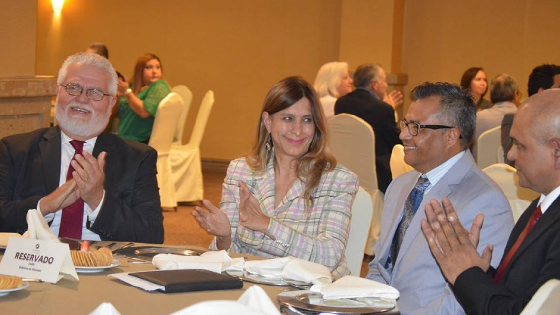 Asiste alcaldesa a cambio de la mesa directiva de CANIRAC