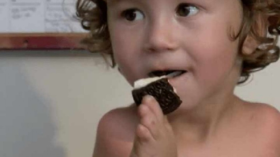 Madre denuncia discriminación a su hijo en un restaurante IHOb