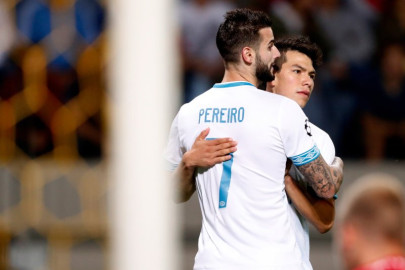 Golazo del Chucky acerca al PSV a Champions