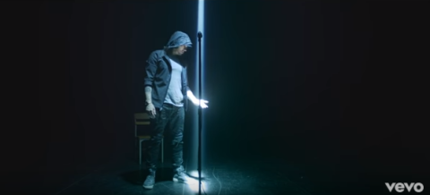 Eminem estrena video de Walk On Water junto a Beyoncé