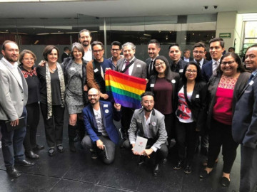 Van en contra de terapias para "curar" la homosexualidad