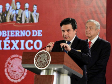 IMSS, hospitales, Calderón, esto y más en conferencia de AMLO