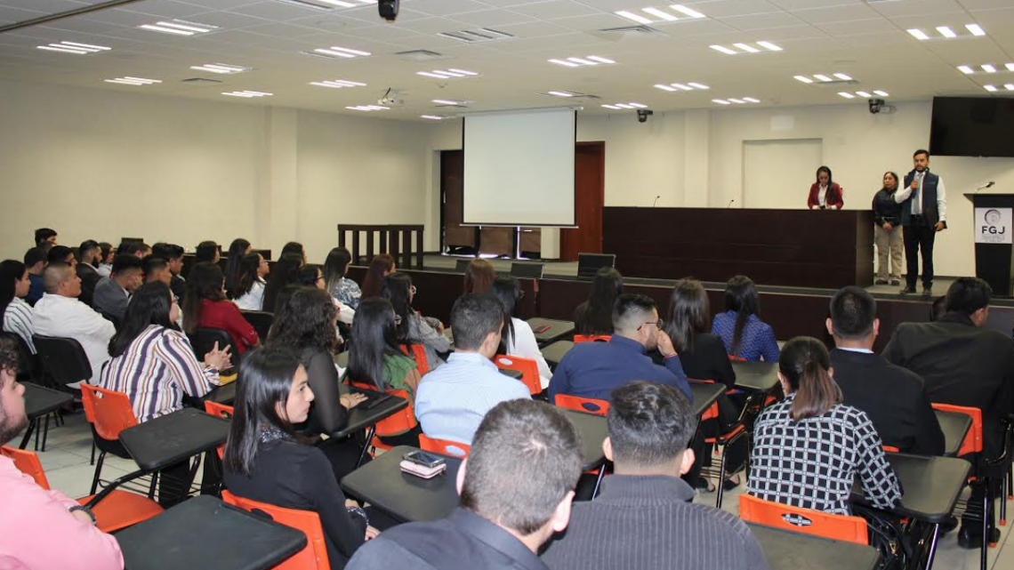 Estudiantes de Derecho conocen funcionamiento de la FGJ 