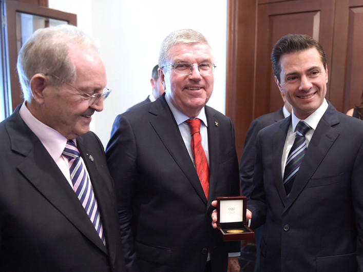 EPN recibe al presidente del COI