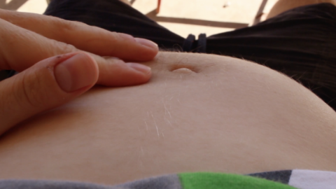 De hombre a mujer y de mujer a padre, la historia de Freddy McConnell