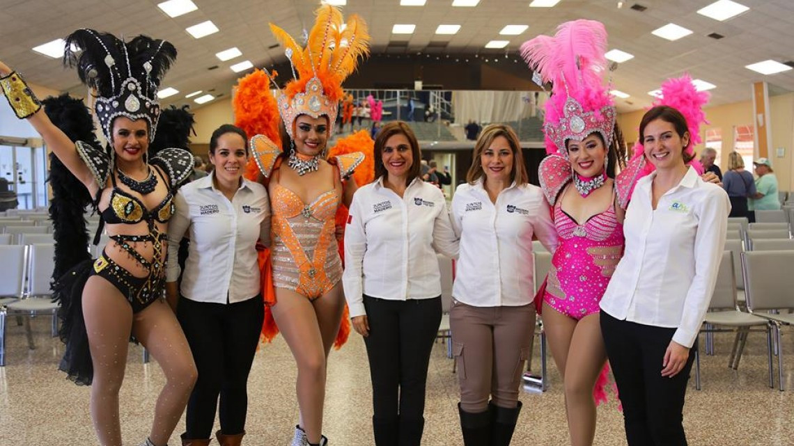 “Winter Texans” reciben con alegría la fiesta del “Carnaval Playa Miramar”
