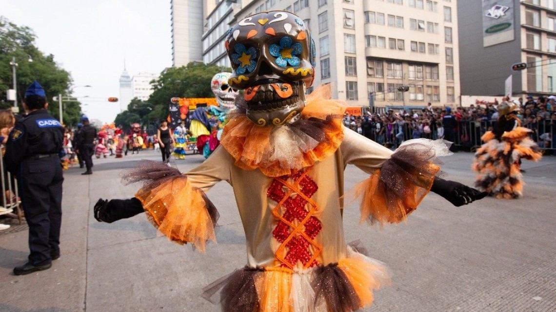 La CDMX se llena de color y tradición con el desfile del Día de Muertos