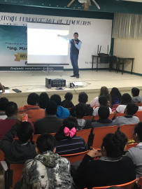 Concientizan a a jóvenes sobre el uso de redes sociales