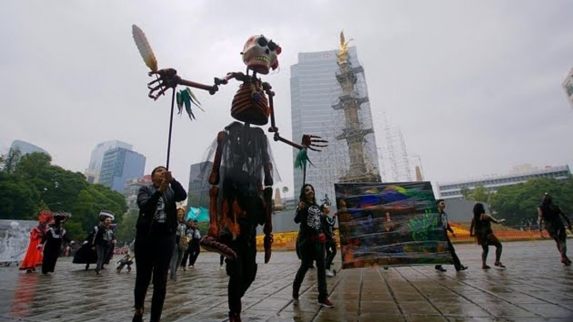 La CDMX se llena de color y tradición con el desfile del Día de Muertos