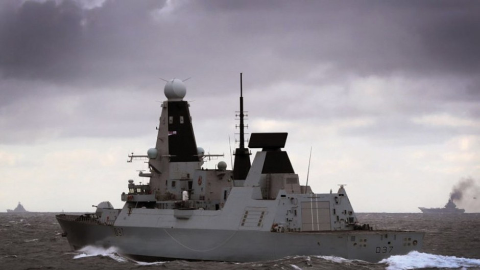  Reino Unido envía buque de guerra al Golfo Pérsico