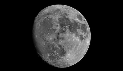 Cada año la luna se aleja de la tierra