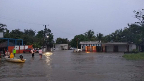 Lluvias incomunican a Aldama