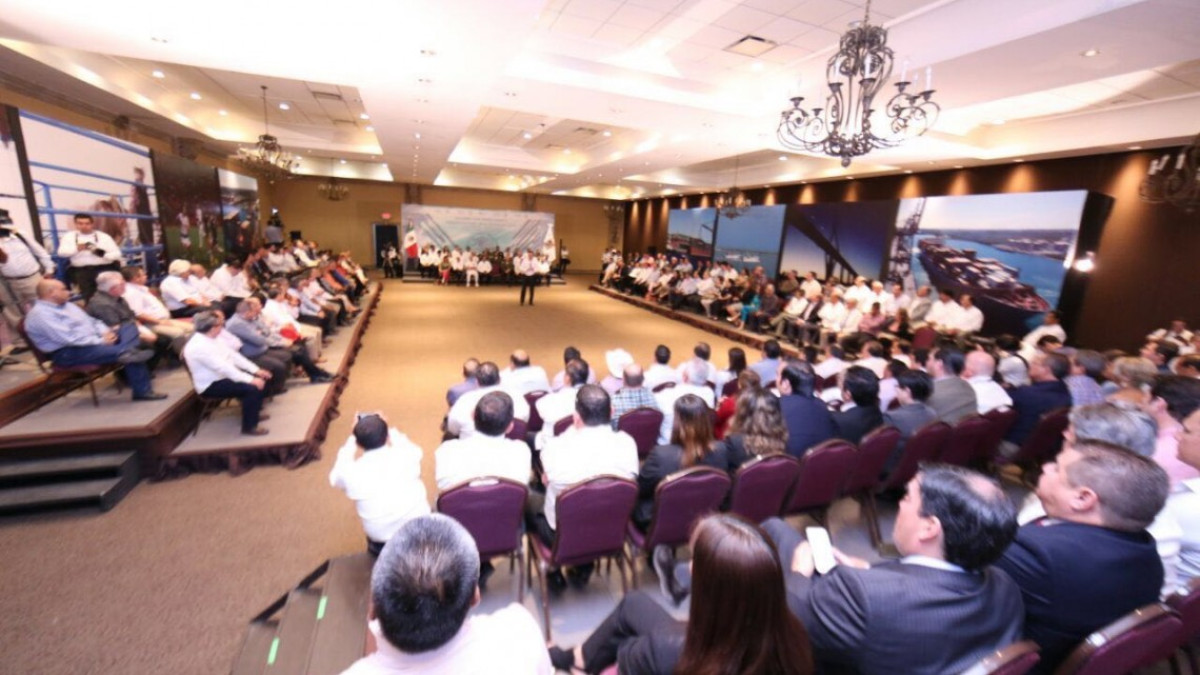 Asiste Alcaldesa a reunión de combate a la delincuencia organizada