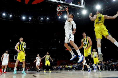 Mantiene Real Madrid liderato en baloncesto español