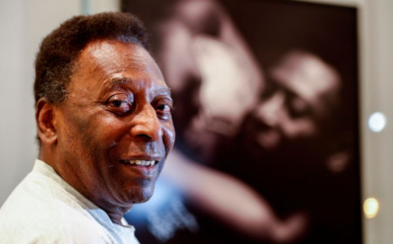 Pelé se mantiene tras regresar a terapia intensiva