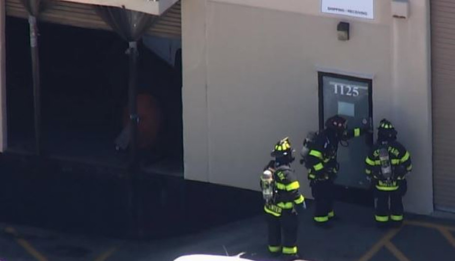 Evacuan sede de Facebook por un presunto paquete sospechoso