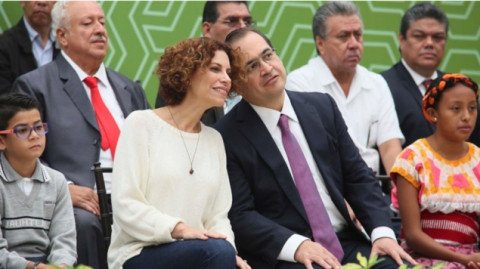 Acusa Javier Duarte acoso a su familia