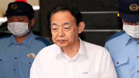 Funcionario de Japón asesina a su hijo