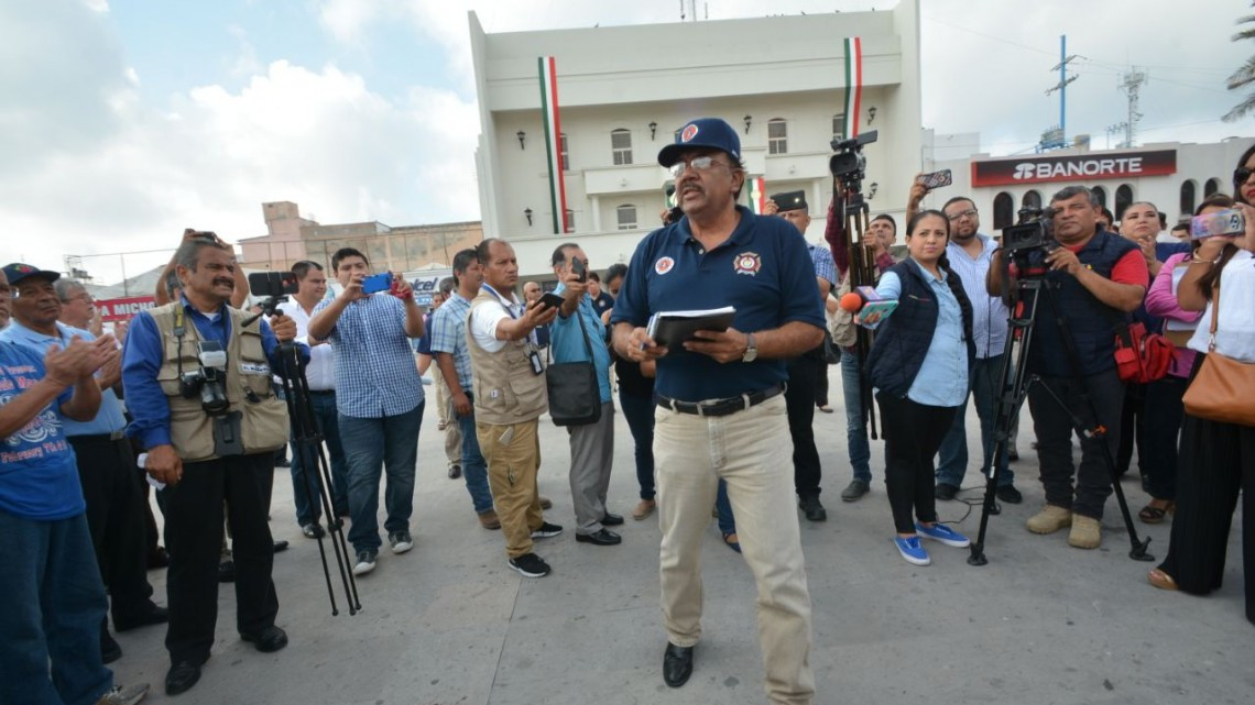 Simulacro de emergencia es llevado a cabo en Presidencia Municipal