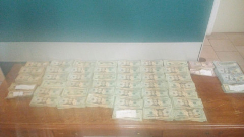 Detienen en Nuevo Laredo a chofer de camión con 120 mil dólares 