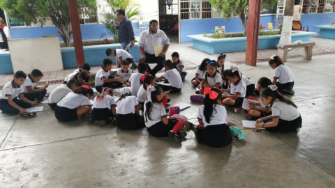 Inician el ciclo escolar sin luz