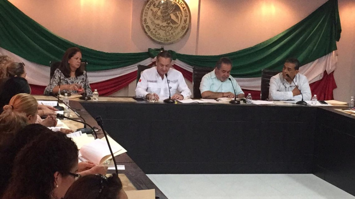 Aprueba Cabildo de Madero comprar 7 camiones recolectores de basura 