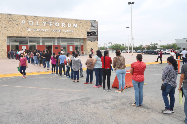 Inicia entrega de beca en Nuevo Laredo 