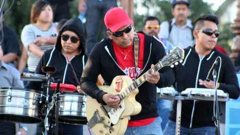 Festejan "Día del Padre" en plaza principal
